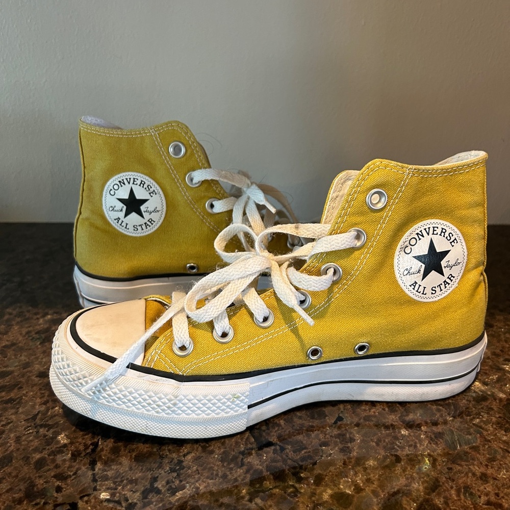 Yellow Platform Converse